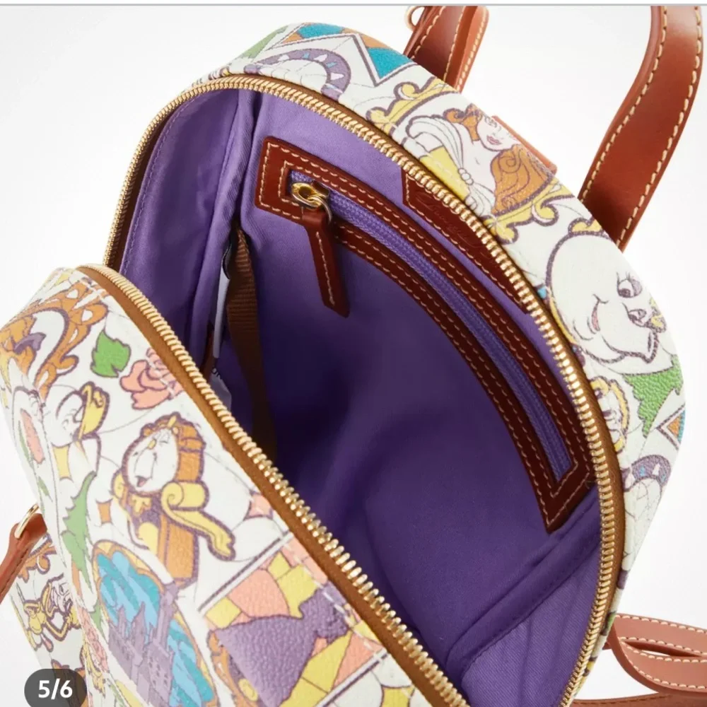 Dooney & Bourke nwt beauty